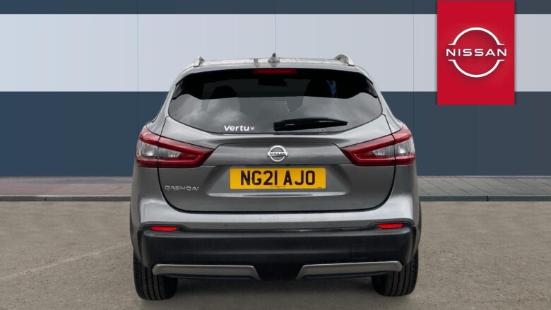Nissan Qashqai 1.3 DiG-T N-Motion 5dr Petrol Hatchback